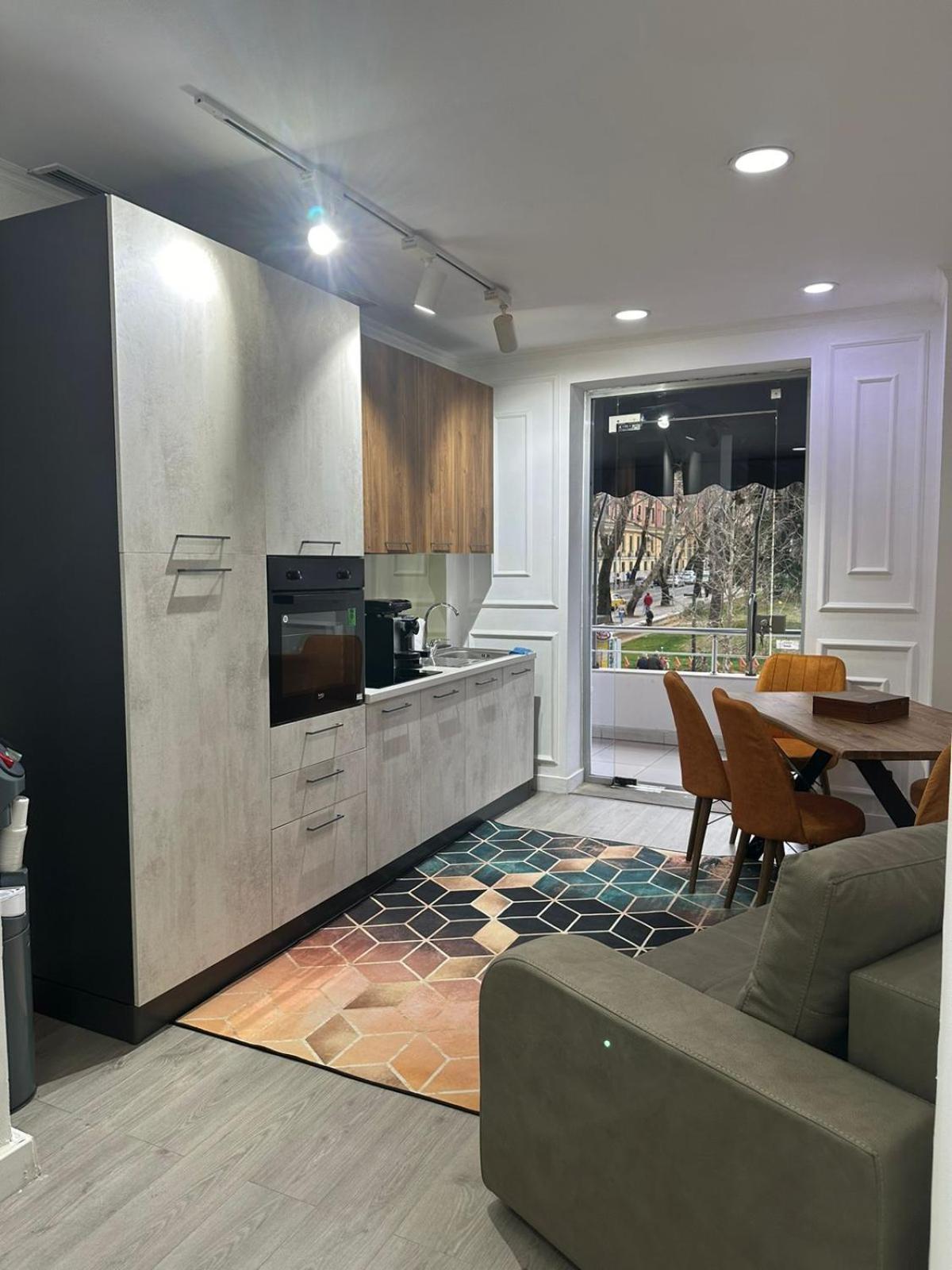 Park View Central Apartment ติรานา ภายนอก รูปภาพ